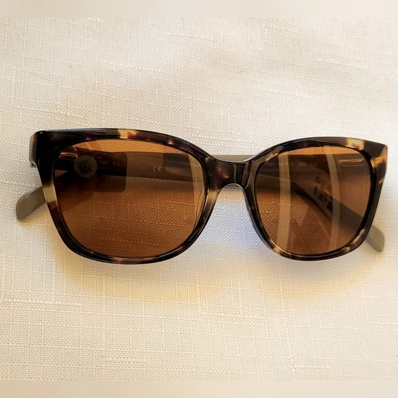Fendi sunglasses F1031 220 Women Gray Tortoise Full Rim Cat  display picture 1